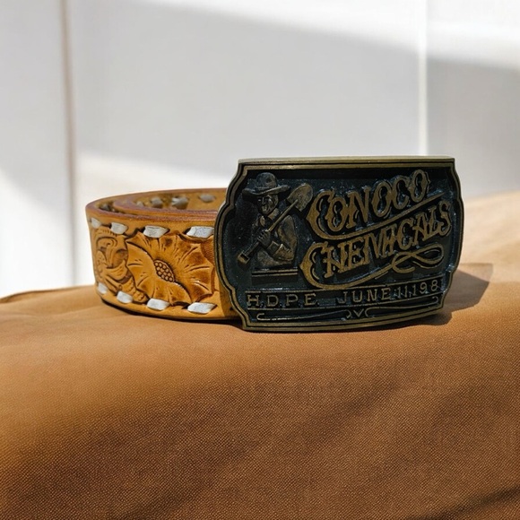 Vintage Wright Tooled Leather Belt with Vtg. Conoco Brass Buckle Sz 40-42 in - Picture 1 of 5